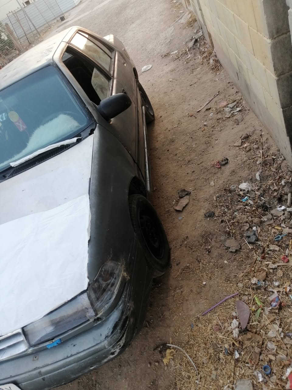 سلام وعليكم سياره لبيع او مراوس حسب الغناعه كير عادي السياره محرك كورله  شرط التحويل السعر 13وبيه مجال شويه ***********مكاني مجمع الدور
