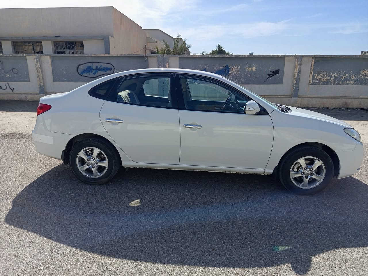 النترا  2011  اربيل محرك كير تبريد شرط صبغ جامرلغ وبنيد بدون داخل مكانين بارد السياره جاهزه مابيها نقص  السعر               107 بيها مجال     م.   ***********
