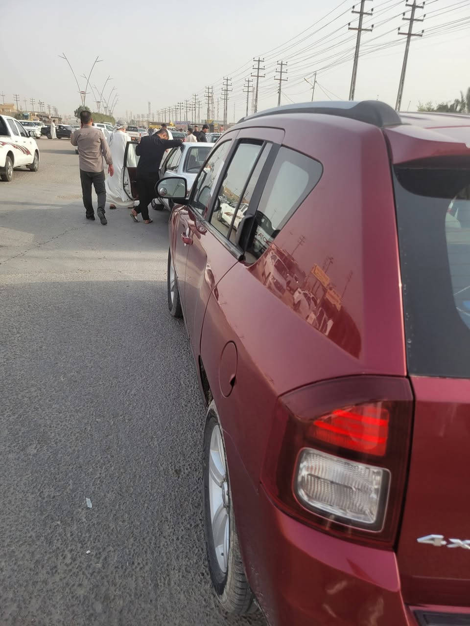 جيب كومبارس موديل 2016 مكينه 2400 حادثها خفيف رقم بغداد الجديد بأسمي تحويل ثاني يوم السعر 115 وبيها مجال بسيط  مكاني البصره الهوير 
***********
