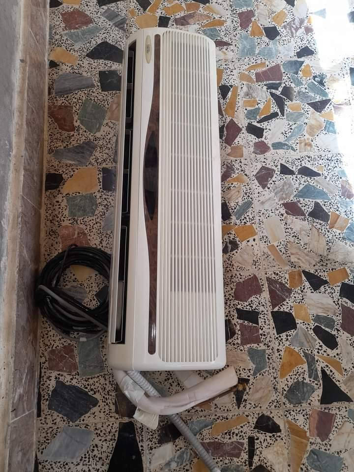 سلام عليكم سبلت جنرال طنين شقال مكاني فلوجه سعر 250 /// ***********
