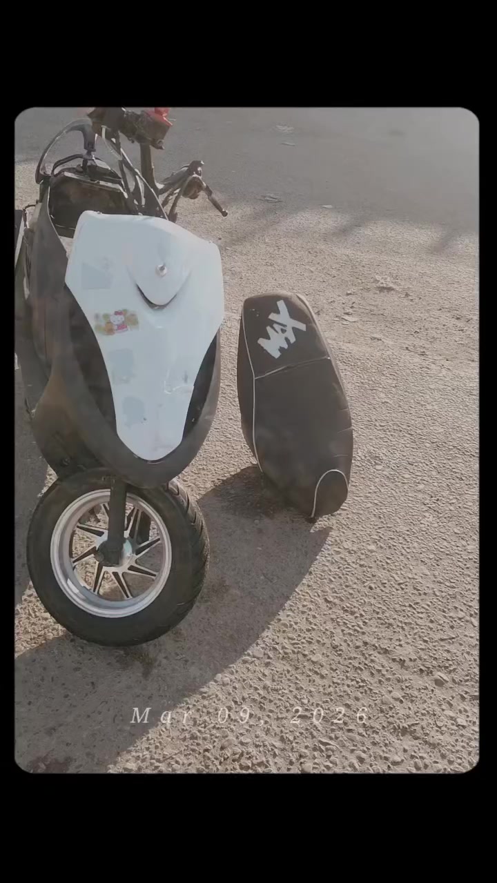 دراجه ماكس عدله البيع نضافه نكره سلف بكل وكت شلعه معدل السعر ٤٠٠ وبيه مجال ***********
