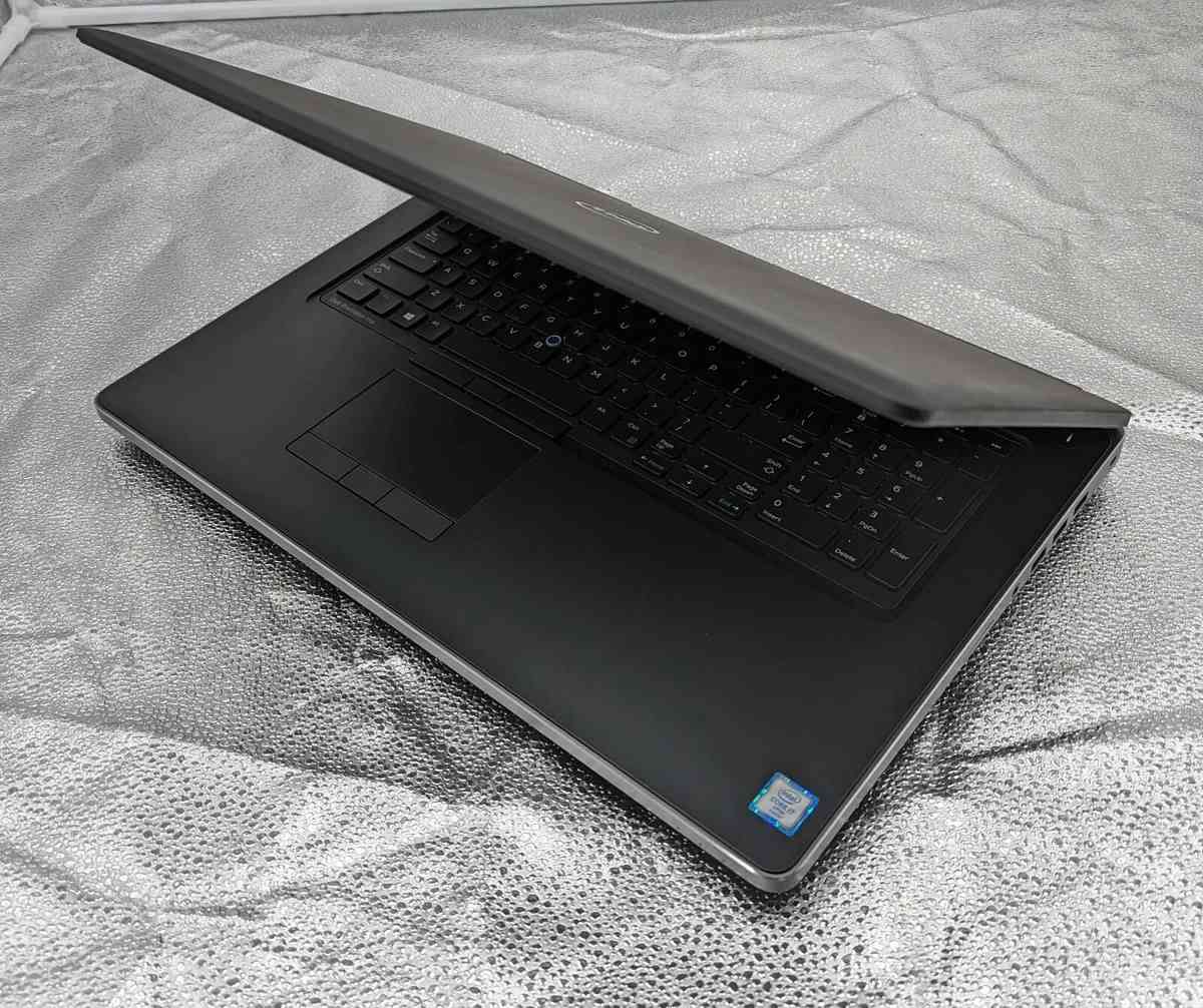 لابتوب Dell Precision 7710 للبيع 
مناسب لأعمال التصميم الهندسي والـ CAD مثل AutoCAD وSolidWorks
يصلح للمونتاج المتوسط وبرامج مثل Premiere Pro وAfter Effects
جيد للأعمال المكتبية الثقيلة وتعدد المهام (برمجة، أوفيس، متصفحات كثيرة)
يمكن استخدامه للألعاب المتوسطة لكن ليس مخصص للألعاب الحديثة الثقيلة
Dell Precision 7710
المعالج: Core i7 الجيل السادس HQ
الرام: 8GB DDR4
الخزن: 256GB SSD
كرت الشاشة:
Intel Graphics داخلي   4GB
NVIDIA Quadro خارجي   4GB
الشاشة: 17.3 إنش

السعر: 395 الف
يوجد توصيل


**إذا كنت صاحب هذا الإعلان وتريد حذفه لأي سبب، رجاءا أرسل رسالة إلى الدعم الفني**