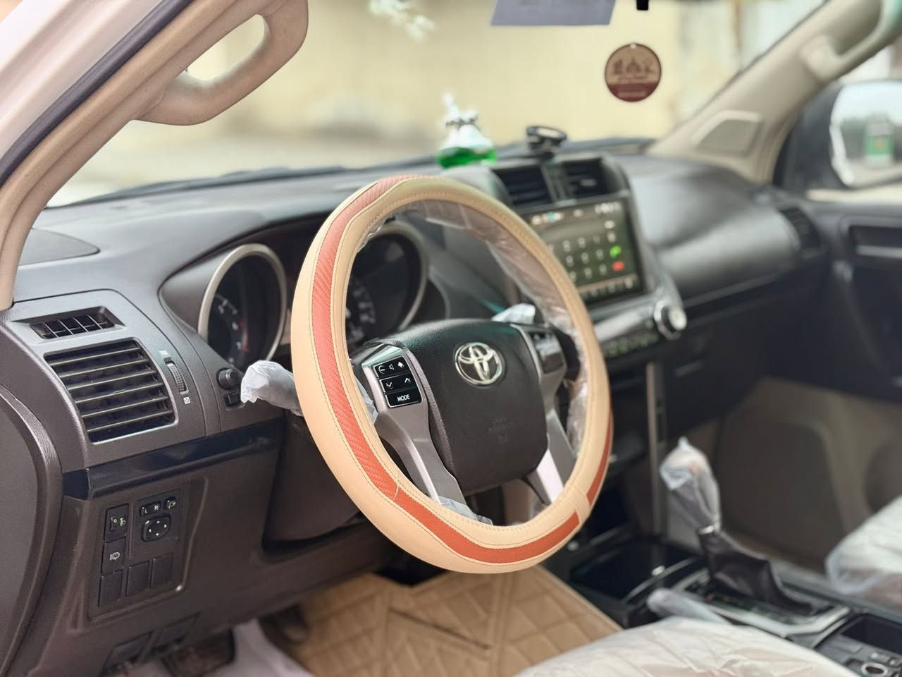 برادو 2010 بلاديه سياره خليجي
مكفول كفالة عامة لا ضربه ولا صبغ  
مواصفات نص فول 
كامره خلفيه حساسات داخل بيجي بكلايت كرستال نضام ايكو اقتصاد بانزين فور ويل ثلاجه داخليه مري شفط 
مكينه2700 7راكب 3قطع تبريد شاشه كبيره  
رقم #اربيل دولي وسنويه وهزه وفحص جدد تحويل ثانيوم وبسمي 
سياره جديده بمعنه الكلمه 
سياره مال بيت أي نقص مابيها 
مكينه و كير خير من الله صدر أمامي وخلفي جديد تخم تاير جديد صار سبوعين من شدينها تبريد ثلج كهربائيات كلها شغاله أي نقص مابيها 
عنوان بغداد الرصافه 
#سعر 197 وبيها مجال بسيط 
#للستفسار ***********
