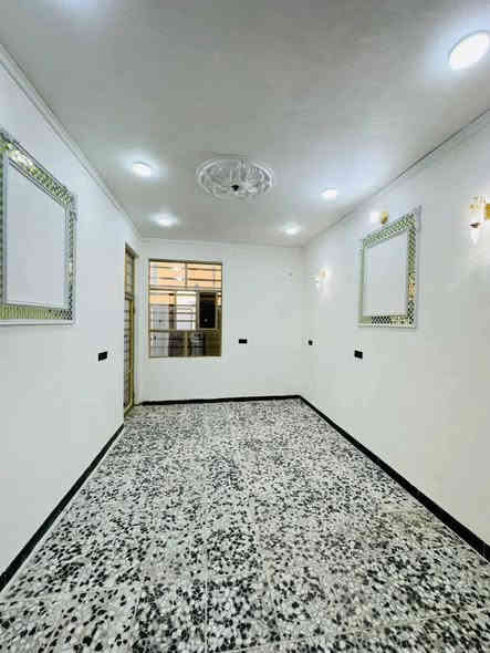 #يعلن مكتب اليرموك  للعقار
🔆🔅 الـــدار للــــــبـيــع 🔅🔆***********
⚜️ المســــاحة100متر مربعه 

. طابو   زراعي وقرار محكمة 🪐
⚜️ العنــــوان ⚜️  النجف //  
         🔆  الــتـــفـــــاصـيــــل  
الـبـنـاء  درجة اوله البيت مامسكون 
(( طـــابق الاول)) يحــتوي علا غرف، 1 وصاله + ومطبخ مفصول+ وستقبال  وصحيات داخل وخارج. 

🔱الــســعـــر  //35مليون. 🥰

             ملاحظة (((توجد كافت المساحات والقطع  )
⚜️        
((للاستفســار مراجعـة المكتب  #_للعقــار_والمقــاولات
العنــوان مكتب اليرموك  العقار مقابل قرية: الغدير اعمـود 282 #مكتب_اليرموك  العقار_

*********** او الاتصال على الارقام.🟡🟡📞📞📞♾
   🔆📞تطبيق وتساب موجود
او مرسله  😊
