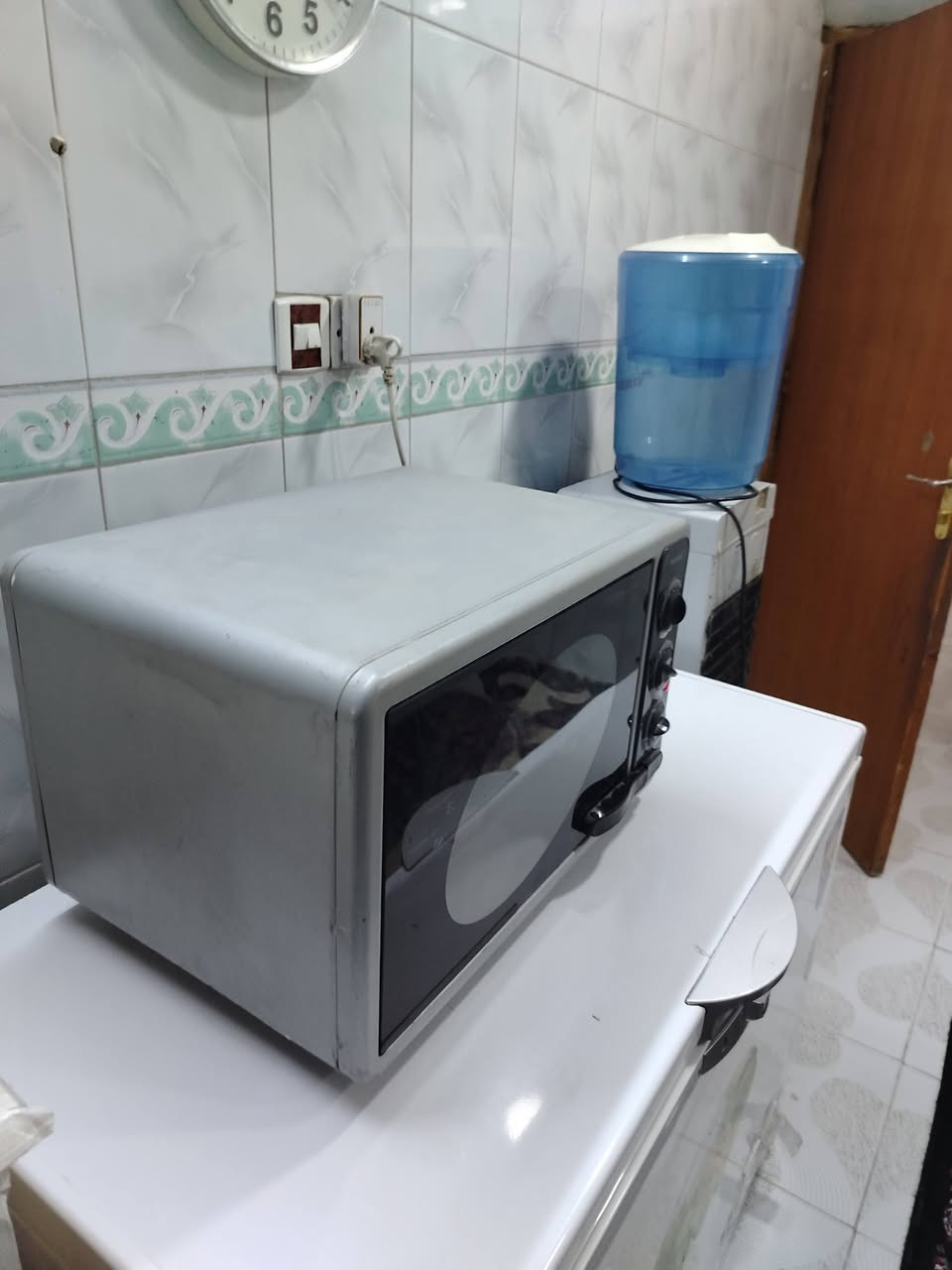 اوفن شواء حجم كبير نظيف العنوان حي السماح للتواصل خاص او الاتصال *********** وتساب
