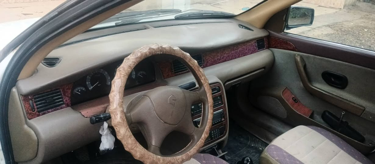 سلام عليكم سمند 2011 مكينه 1800 السياره كفاله عامه عدا بارد بل باب مال السايق مكينه كير حداديه مكفولات تبريد شغال رقم بغداد انكليزي مشروع وطني السعر 37 وبيه مجال. مكان السياره كربلاء . رقم الهاتف ***********
