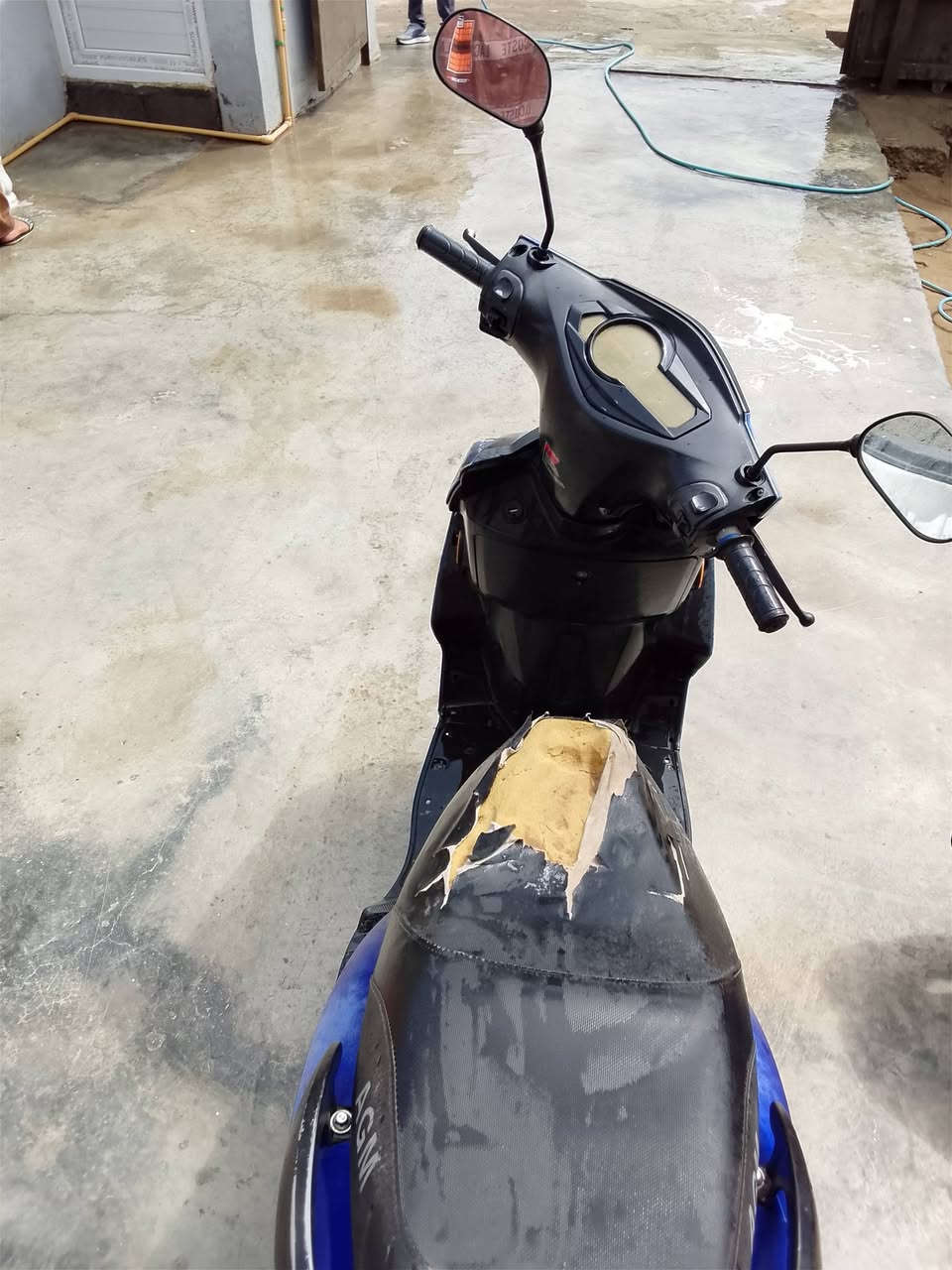 السلام عليكم دراجه سكنس فحل دراجه جديده كهربائيات شغاله مابيها نقص عدا باتري السعر 350 الف. رقم ***********
