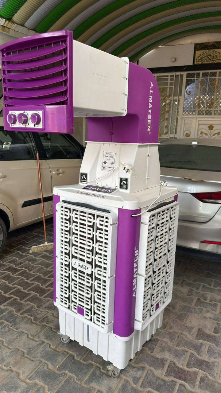 مبرده حجم الوسط نوع المتين جديده ما مشتغله بس ساعه لان ما صارت بالبيت على وضع الشركة وبالعافيه على الياخذه السعر 275 الف المكان طويريج للاستفسار مراسلة الصفحة او الاتصال على الرقم ***********

