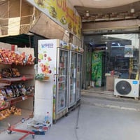 ورحمه الله وبركاته اسواق للبيع   البلديات شارع الحشد  مجاور مخبز الغدي...