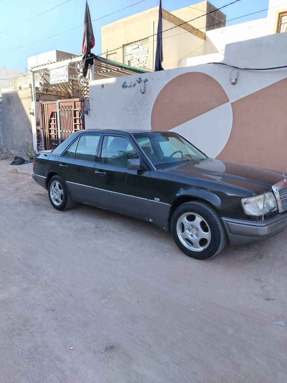 السلام عليكم
دب ٩٢ محرك بلادي خراطيم  رقم نجف انكليزي مميز بيع او مرواس بسياره ٧ راكب السعر ٥٠ والشراي يدلل
التبريد عاطل غير متواجد على الفيس الرقم ***********

