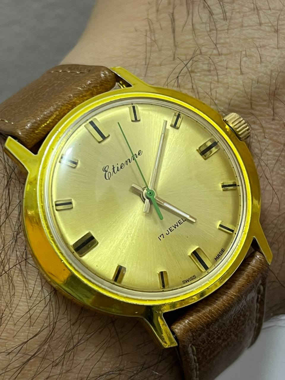 ساعة نصب تكويك ماركة أيتني سويسرية
قطرها 39 

سير جلد طبيعي 

نظافتها جدا عالية

لامينوس 

وقت مضبوط ميه بالمية 

السعر 85 الف 

توصيل متوفر


**إذا كنت صاحب هذا الإعلان وتريد حذفه لأي سبب، رجاءا أرسل رسالة إلى الدعم الفني**