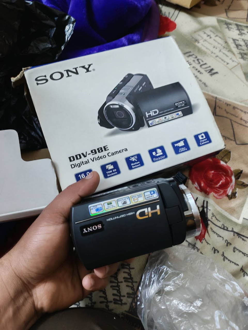 كامره سوني جديد  مفتوحه بس فحص ورحعنه ضمينها ماعرف تفاصيها السعر ١٠٠ مكاني بغداد الشعب


**إذا كنت صاحب هذا الإعلان وتريد حذفه لأي سبب، رجاءا أرسل رسالة إلى الدعم الفني**