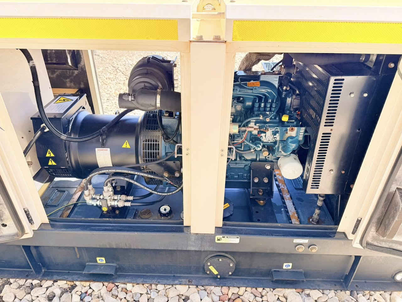 كابوتا ياباني كاتم 35 كيفي أخت الزيرو
اوربي غير مستخدم بالعراق راس التوليد ستامفورد إنكليزي الحديث نظام التشغيل برودكشن حديث إطفاء وتشغيل ذاتي 
المولد على وضع الشركة مشروطة من كلشي العنوان بابل للاستفسار ***********
*********** يوجد توصيل لجميع المحافظات
