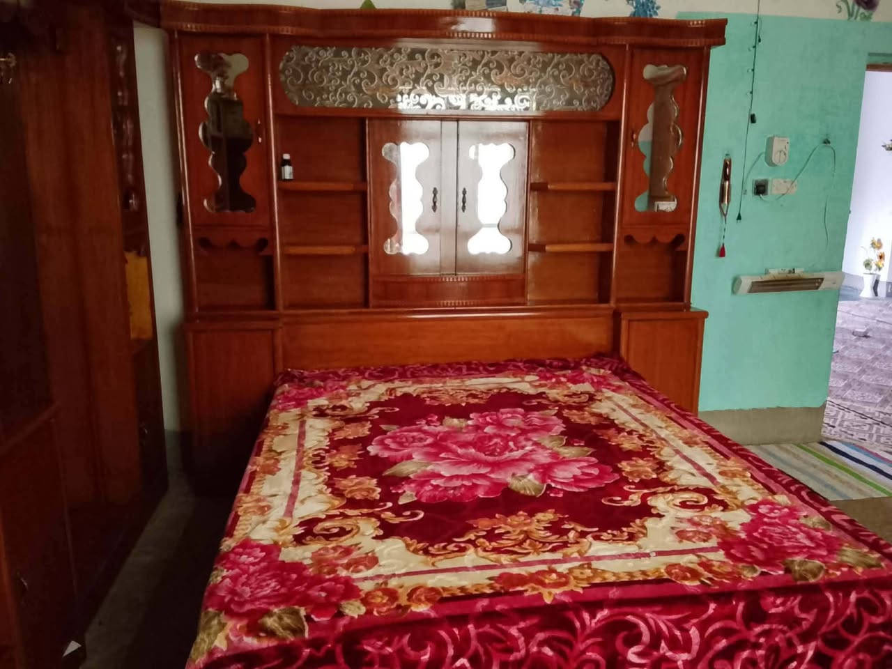 للبيع غرفه نوم سوكي سعر ٨٥٠ وبيه مجال ع خاص 
العنوان الحصي البعيفان قرب ثانويه الاهرام للبنات
*********** للإستفسار
