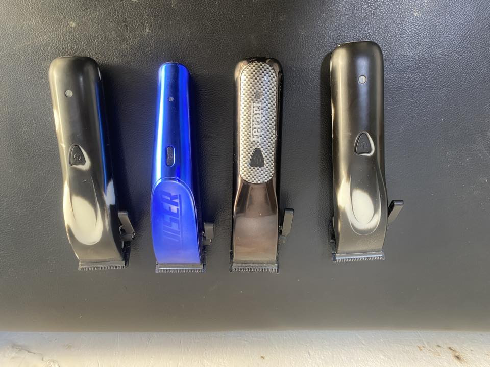 مكاين أربعه مستخدمه لبيع.                                          ***********
