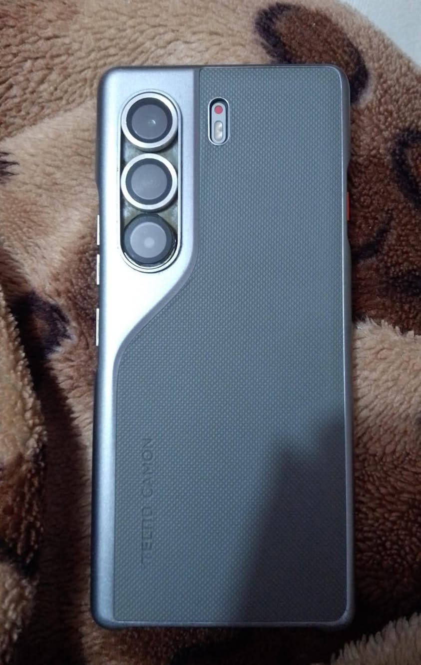 السلام عليكم
تكنو كامون ٤٠ برو 5G
الشاشه بيها كسر
السعر ١٧٥ 
بغداد الغزالية 
***********
