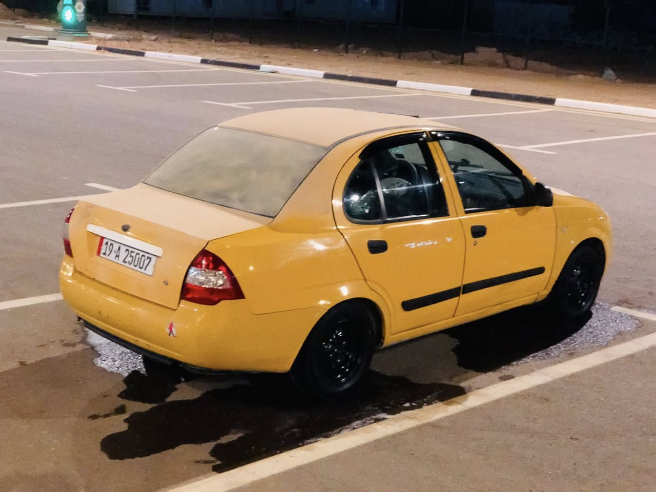 السلام عليكم
طيبه البيع موديل 2016 باسمي 

تبريد ثلج 🧊 

حداديه نضيفه بيه ضربه جاملغ الامامي تبديل و الجاملغ الثاني اثر جراد هم بدلته مصفره غراملت تحويل ثاني يوم تخم تاير جديد  خياس مابيه شواصيه نضيفه 

مكاني كربلاء حي موضفين 

السعر 39 بيه مجال قليل 

***********
