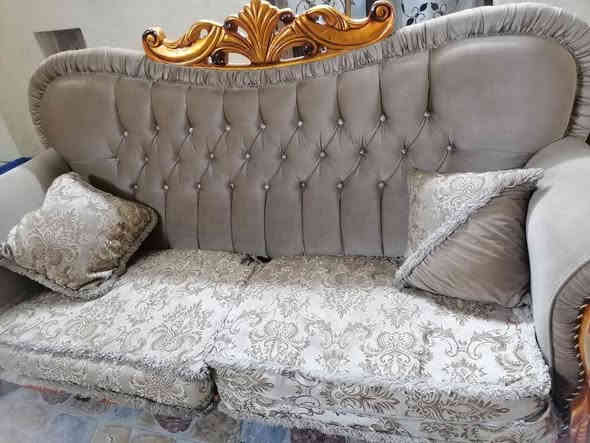 يـــْْْــالــــلـــۿ يــــارزاق 🤍
الــْْبــيــع الــْْسـريـــع 🤍✨ 
الي عنده غراض يدزهن خـْْاص ابيـــْْعهــْن الــْْه 😌✌️💛تخم ملكي 6 قطع  للــــْْْبيع نضـــْْيف كلش سعره 300 الف  للإستفسار الاتصال علئ الرقم ***********و مراسله ع خاص العنوان كركوك 🌸🤍 كركوك
