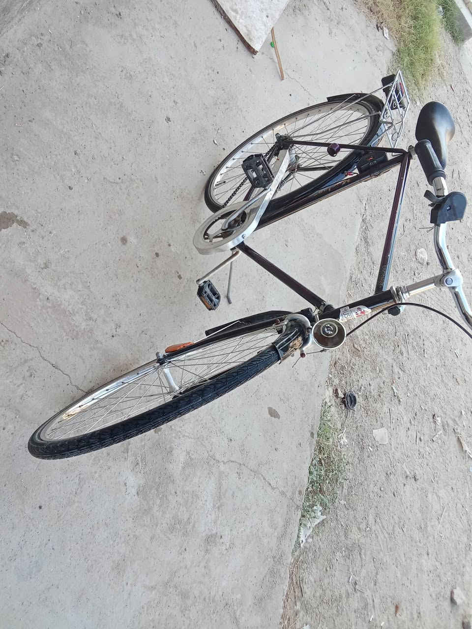 با يسكل باله للبيع حجم 28
***********
