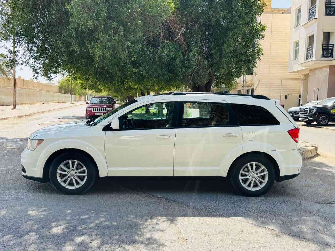جورني مديل 2014فول مواصفات واحد على واحد سعر98ستفسار تصل رقم ***********وارد مريكي حادثه جاملغ بنيد بيه جاملغ خلفي صبغ باقي كفاله فول فتحه سقف موصفات 6سلندر3600بصمه+باواب داخل جلد بيجي بصمه تحكم ستيرن مثبت سرعه شاشه كامره فتحه سقف تبريد ❄️ حداديه جديده تخم تاير مكان سياره كربلاء
