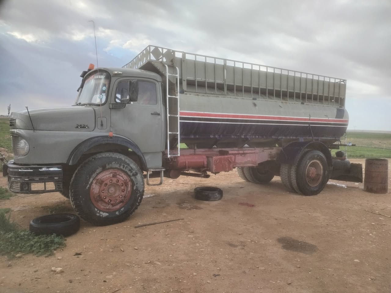 سلام عليكم غجمه للبيع موديل 56 كسن 17 محرك 46 قماره 78 سمكره جديد ودوشمه رغمه نبار تحويل مباشر سعره 30 مليون وشاري يتصل ***********
