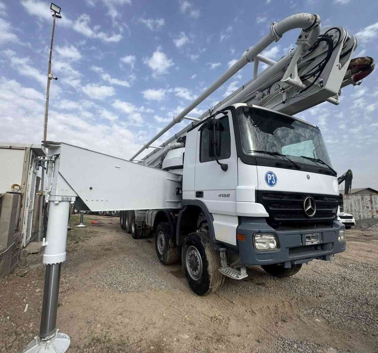 Mercedes-Benz Actros 4150 V8
Schwing 52M

📞***********
📞٠۷۷۳٤٤٤٤٥٤۲
     عنوان أربيل/ شارع كركوك📍
