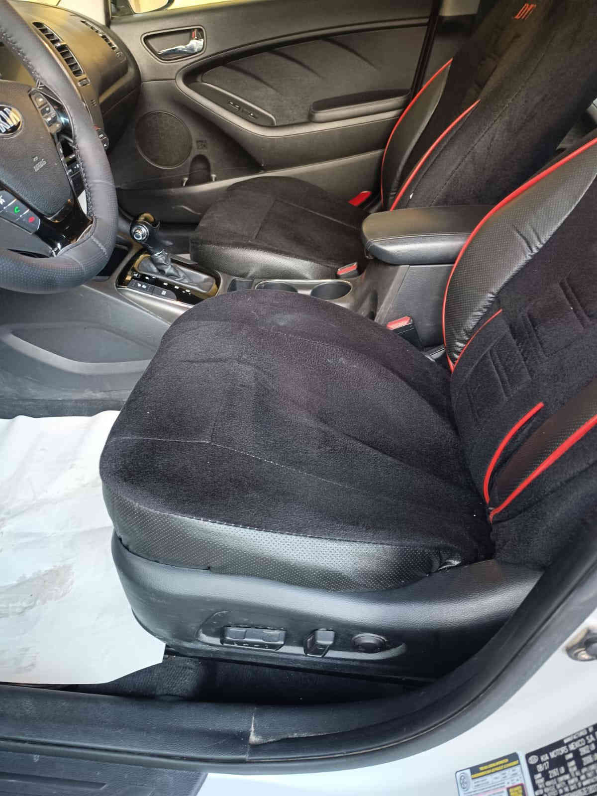 السلام عليكم 
من رخصة مدير الكروب والادمنية المحترمين 
للبيع فورتي وارد امريكا فئة EX جماعة الفورتي يعرفون شنو مواصفاتها ،، ((فول الفول)) ميحتاج اذكر مواصفاتها عدد المسافة 84
حادث امريكا سطحي صبغ بنيد ،جاملغ ،، بالعراق طخه بين باب خلفي وجاملغ صبغ مقدار شبر شغل درجة اولى 
السيارة جاهزة من جميع النواحي تراي زيرو تجي تفحص وتشوف ،،، بدون ايرباك ،، كلها سليمة ،،  بيها كم رصعه مال حالوب ممبينات الحمدلله 
رقم بغداد ،، باسمي تحويل ثاني يوم ان شاء الله 
سعر البيع (130) $ 
للتواصل على الرقم 
***********
