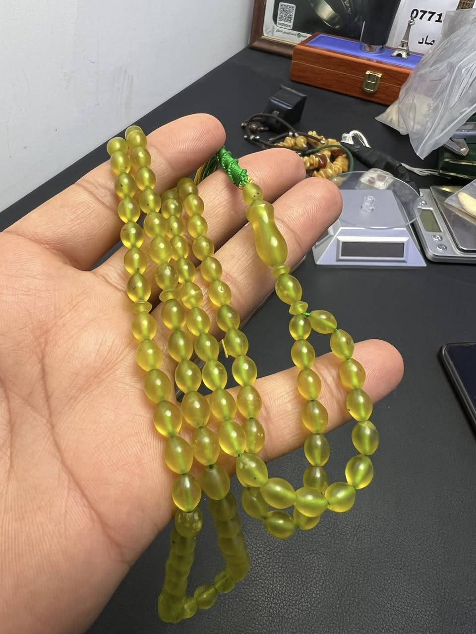 #عشاق_التحف
سبحة باي زهر افغاني طبيعي 

من السبح النظيفه والجميلة 

سبحه خشنه طويله مرتبة

للاستفسار السعر 125 الف 

راسلني عل الخاص لطفا أو الاتصال ***********موجود واتساب عل هذا الرابط ‏مراسلة احمد الربيعي الصائغ كهف الاحجار عبر واتساب.

‏https://wa.me/message/OEI26QOEYZ7TO1
