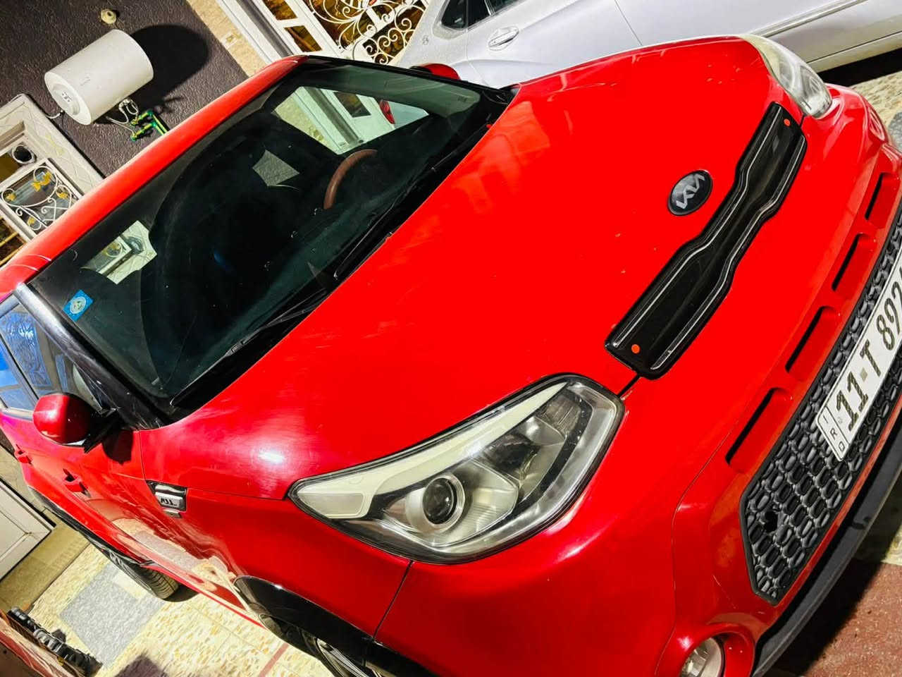 ا كيا صول 2018 فول مواصفات فئة S
المواصفات والتفاصيل:

 • ماشية 80 فقط
 • المحرك: 1600 تيربو 🚀 اقتصادي جدًا باستهلاك البنزين 
 • فول مواصفات تشمل:�
 ◦ تشغيل بصمة و وترحيب عند الاقتراب
•اشاير بلمري وشفط وتحكم مراية كهرباء 
٠تخم تاير جديد مع صدر جديد
• حساسات جانبية بلمري 
 ◦ شاشة وسطية لمس كبيرة مع نظام صوتي عالي الجودة.٨ سماعات مع اضائه بلادي
 ◦ كاميرا خلفية مع حساسات أمامية وخلفية.
 ◦ ستيرنغ كونترول وتحكم كامل بالمقود.
 ◦ كراسي جلد فخم مع تعديل وتحكم كهربائي بلكرسي
،، كشنات تدفئه 
"ستيرن تدفئه
 ◦ إنارة LED أمامية وخلفية مع نهارية.
 ◦ نظام تثبيت سرعة (Cruise Control).
 ◦ تبريد امامي فول برودة 
 ◦ نظام أمان حديث (ABS – Airbags – مانع انزلاق).
 ◦ دخول ذكي بدون مفتاح (Smart Entry).
 • درايف مود ٣ انظمه سياقة العادي والاقتصادي والرياضي
وبعد بيها هواي شغلات سياره حيل نضيفه


**إذا كنت صاحب هذا الإعلان وتريد حذفه لأي سبب، رجاءا أرسل رسالة إلى الدعم الفني**