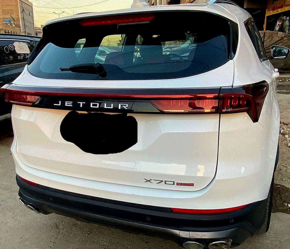 سيارة جيتور X70 بلس موديل 2024 نظيفة بدون حادث رقم بغداد مواصفات فول بانوراما دخول ذكي  مانع الانزلاق محرك 1.600 تيربو
7 مقاعد 4 أنظمة للقيادة مثبت سرعة
حساسات أمامية
حساسات خلفية
كاميرات محيطية 360 درجة
كاميرا خلفية
تشغيل بضغطة زر
إضاءة أمامية متكيفة
هواية مواصفات بعد بيها 
أفضل مراوس وية T1 او T2 مع الفرق
مكاني بغداد 
*********** 
سيارة جيتور X70 بلس موديل 2024 نظيفة بدون حادث رقم بغداد مواصفات فول بانوراما دخول ذكي  مانع الانزلاق محرك 1.600 تيربو
