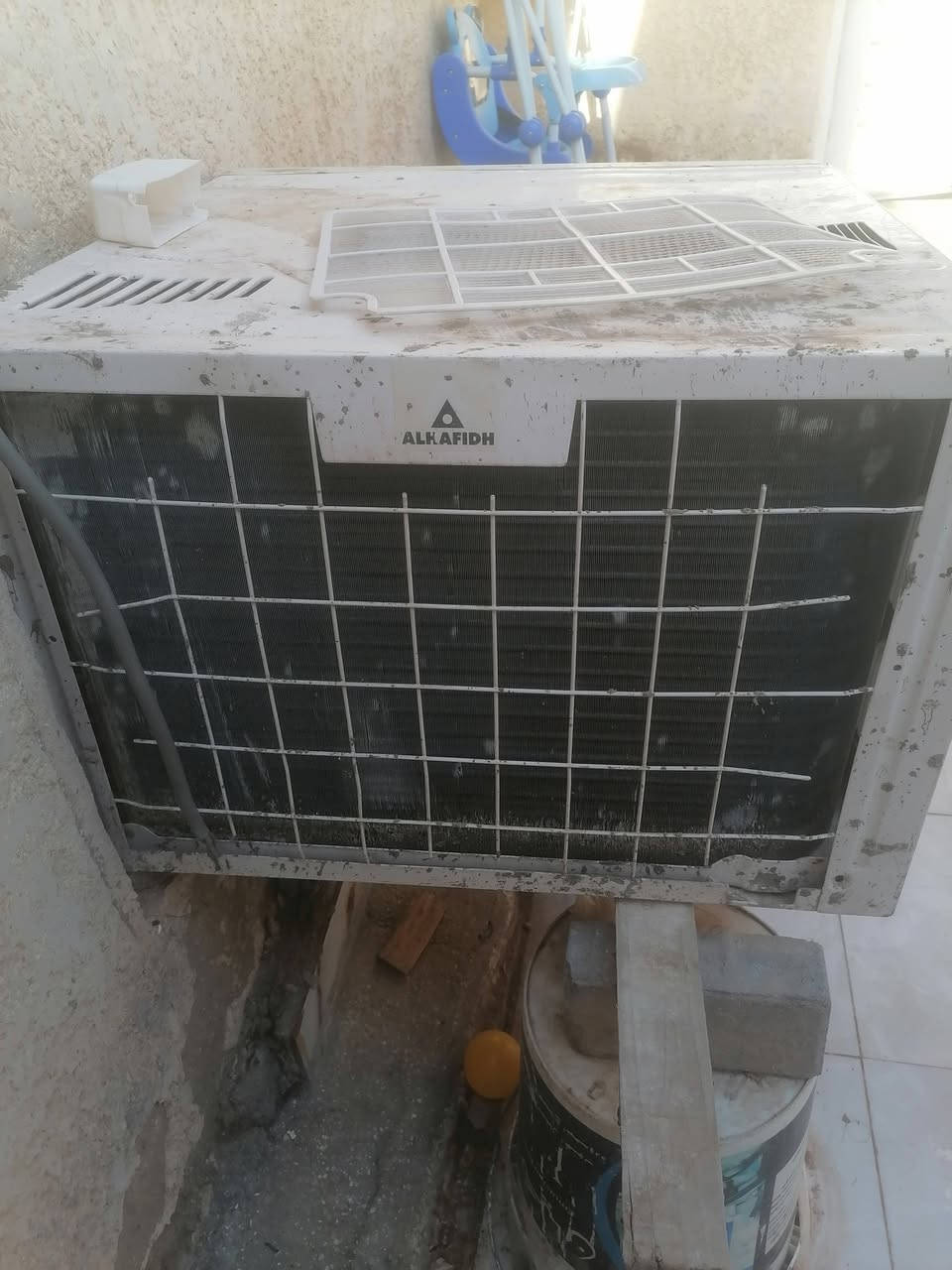 مكيف الحافظ للبيع 
نضيف وشغال

***********
