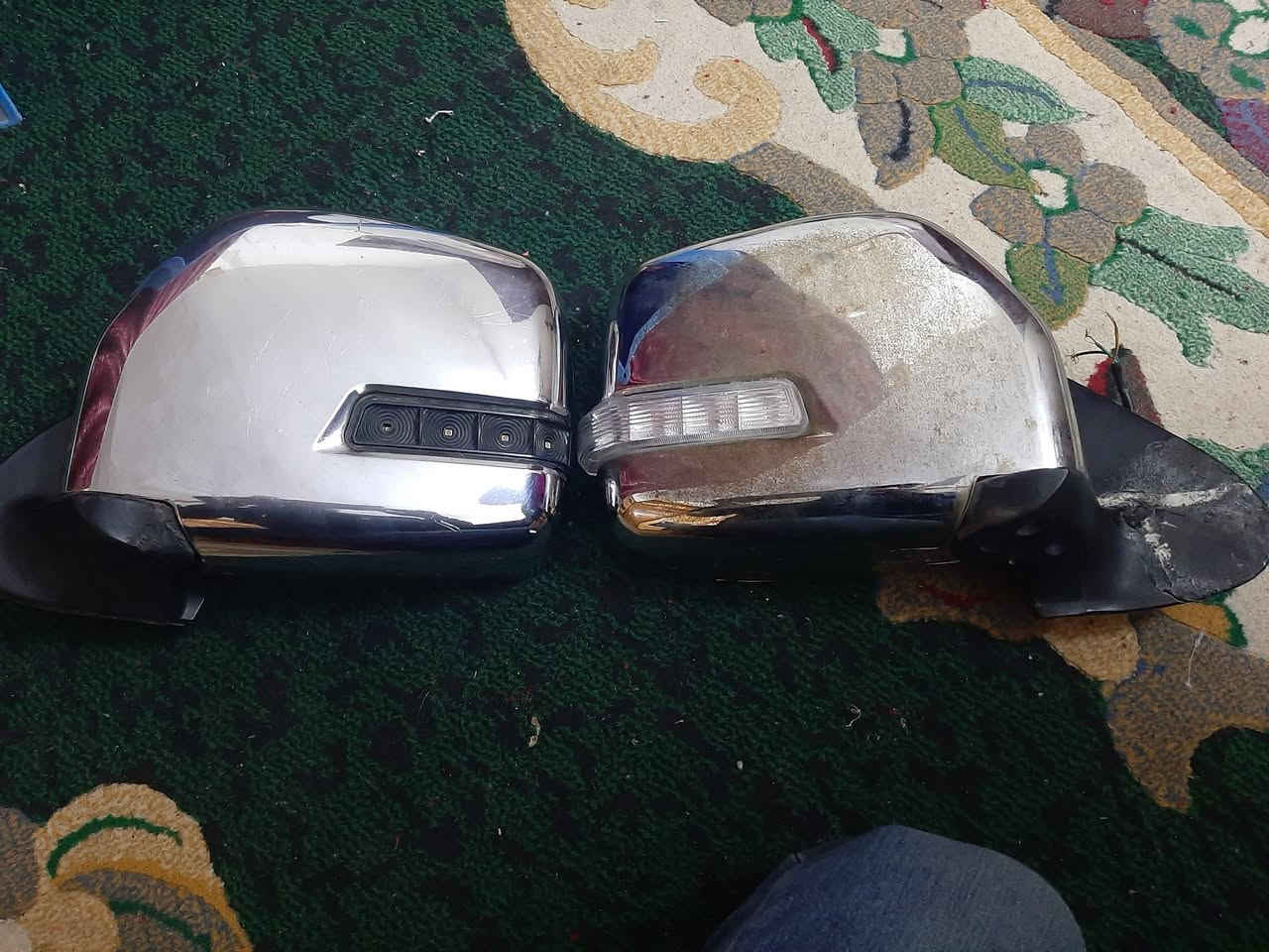 اسلام عليكم شباب مرايات سياره هايكر الشراي يتصل مكاني بغداد حي النصر ***********
