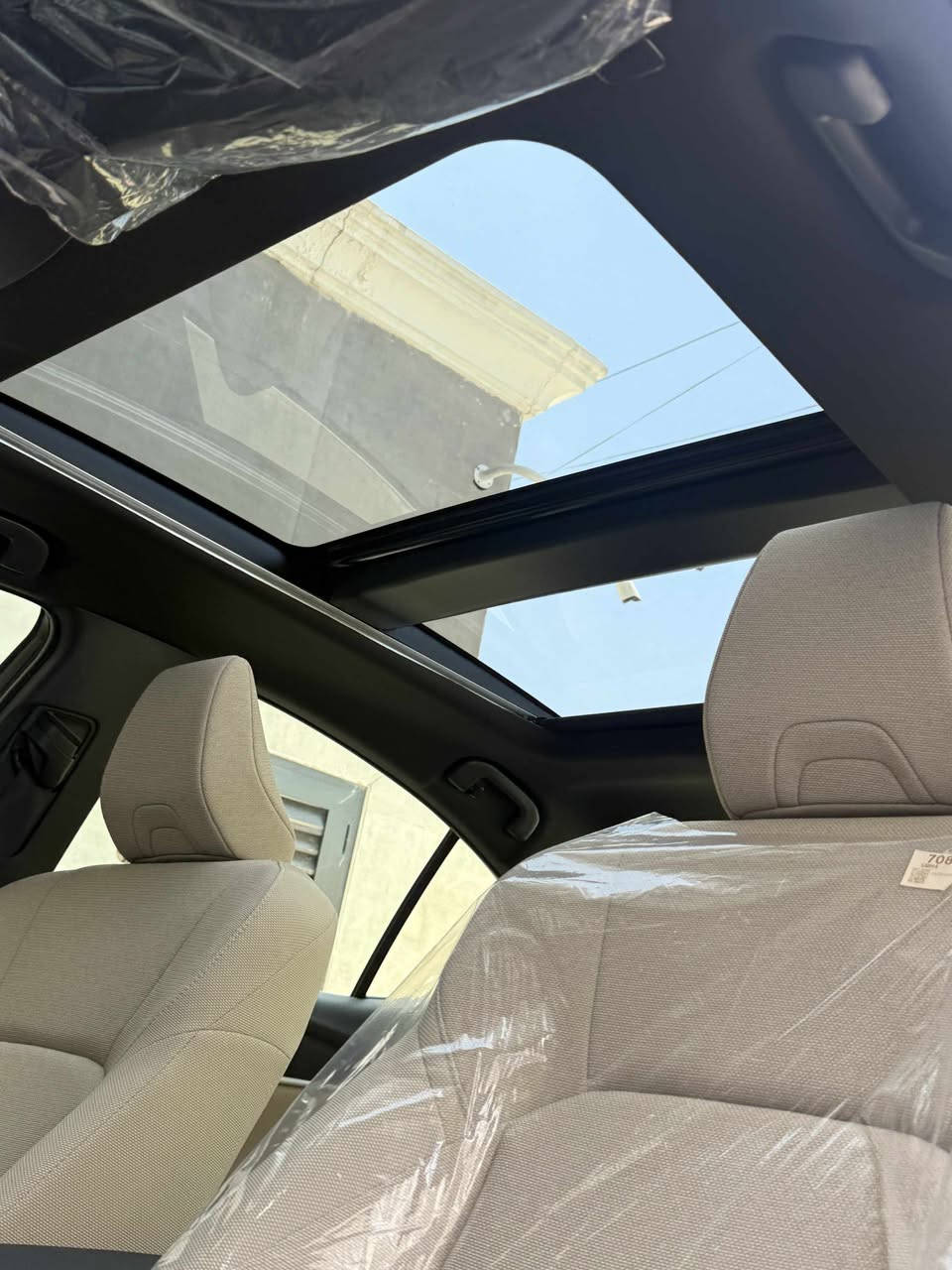 السلام عليكم للبيع كامري 2025 ياباني اصلي ام الضمان سا ز تبديل دهن وفلدتر مجاني لمده سنتين وعلى البطاريه 8 سنوات le هايبرد  مواصفاتها بانوراما مري شفط واشاير بلمري لد نهاري بك لايت لد تبريد قطعتين ابل كار بلي كشن صايق كهرباء توقف ذاتي تشغيل عن بعد وهواي موصفات بيه زيرو ماشيه 1500 k m بغداد بسمي نفس اليوم احولك السعر 29500$ قفل ***********
***********
