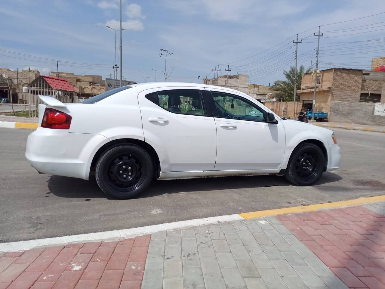 دوج افنجر 14 رقم كربلاء
محرك وكير جدد استوني شادهن 

كهربائيات كامله

حداديه 70بالميه

بيه صبغ جاملغ امامي وخلفي جهه السايق مع تكيحيلات بعض الاماكن

تبريد شغال جيد جدا

دواخل بيجي واسود جديده

محرك 2400

سعر 68 بدون مجال

رقم الموبايل *********** مكان السياره كربلاء
