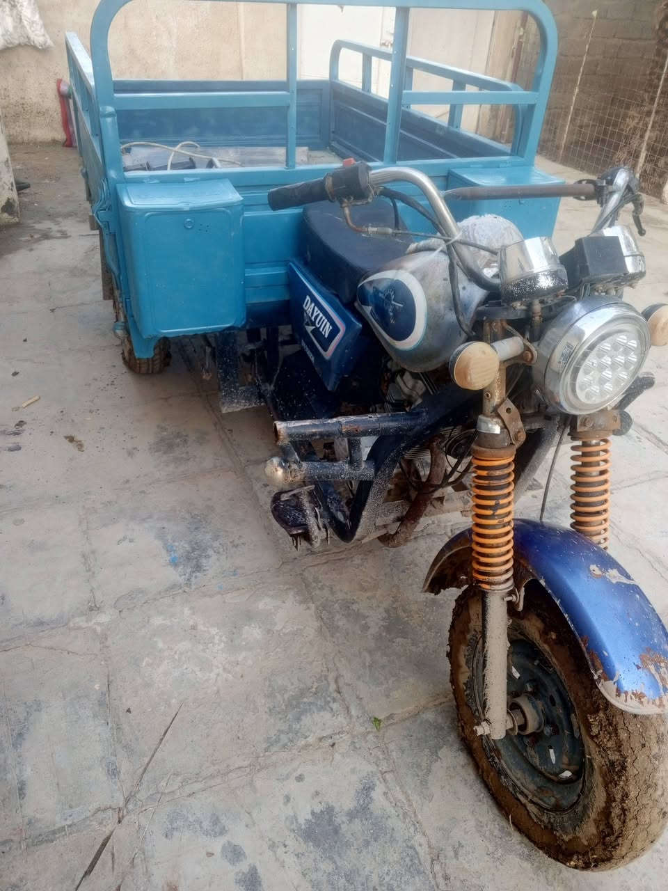 سلام عليكم ستوته للبيع 2016 اوراق ويلكب تخم تاير جاهزه كهربائيات كلها شغاله سعر 1400 رقم ***********
