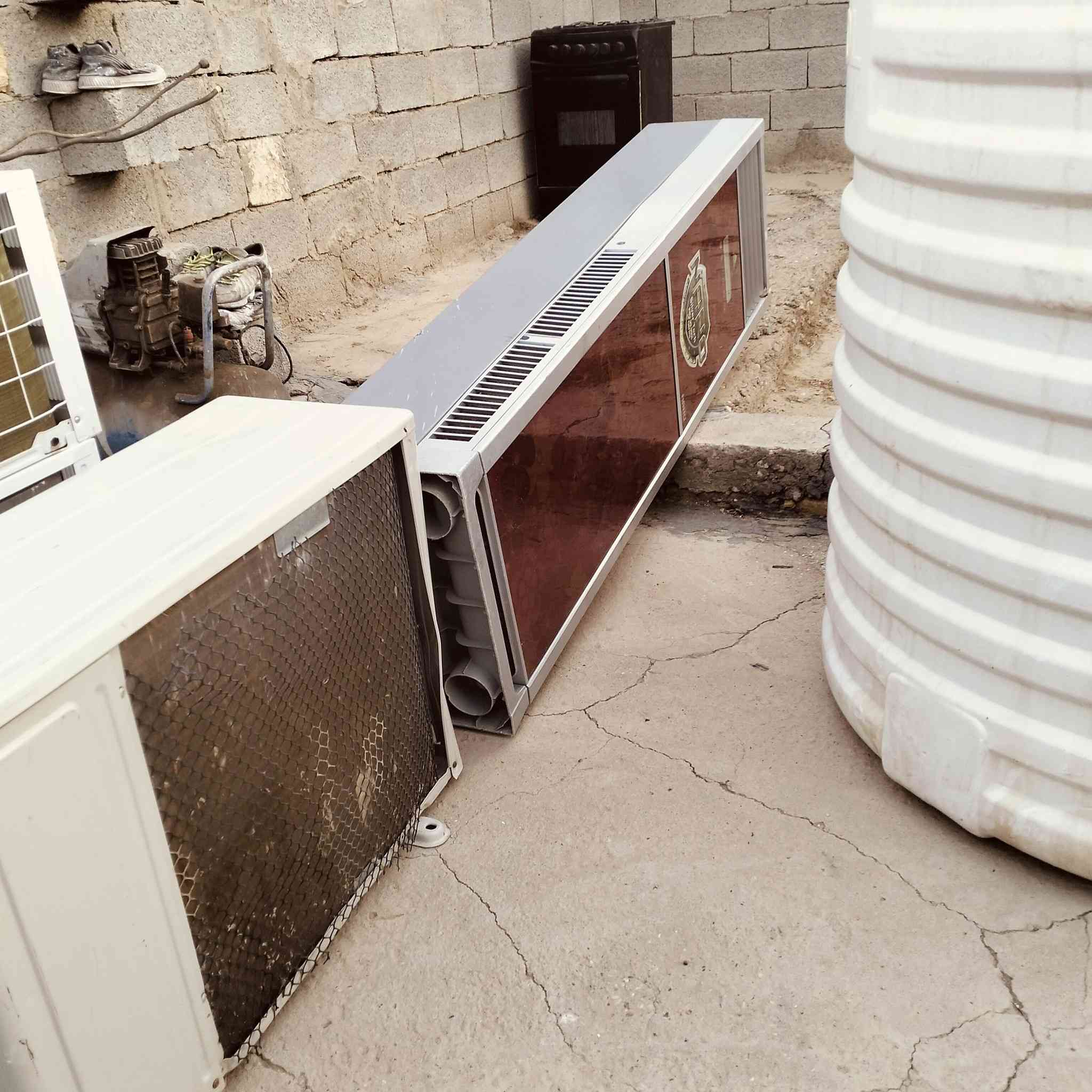 سلام عليكم مكيفات جدد مستخدمات شي بصيط وسبلت 2 طن شغال شرط بارد  ***********
