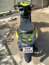 سكنس للبيع  كلشي شغال من التاير للتاير. صارلهه شهر طالعه رنبه اليريده ...