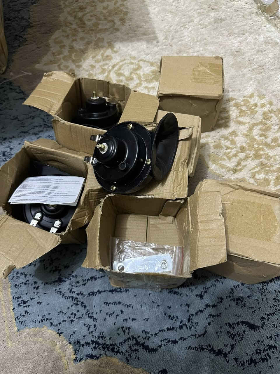 هورنات 6قطع الي يفيدنه يكتب  سعر وبلعافيه


**إذا كنت صاحب هذا الإعلان وتريد حذفه لأي سبب، رجاءا أرسل رسالة إلى الدعم الفني**