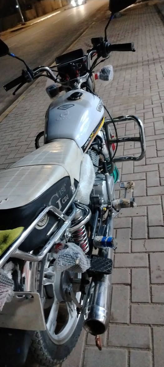 سلام عليكم دراجه كفاله من كلشي تمام مكاني قرب صيطره الغالبيه خاص موجود.... 2023


**إذا كنت صاحب هذا الإعلان وتريد حذفه لأي سبب، رجاءا أرسل رسالة إلى الدعم الفني**