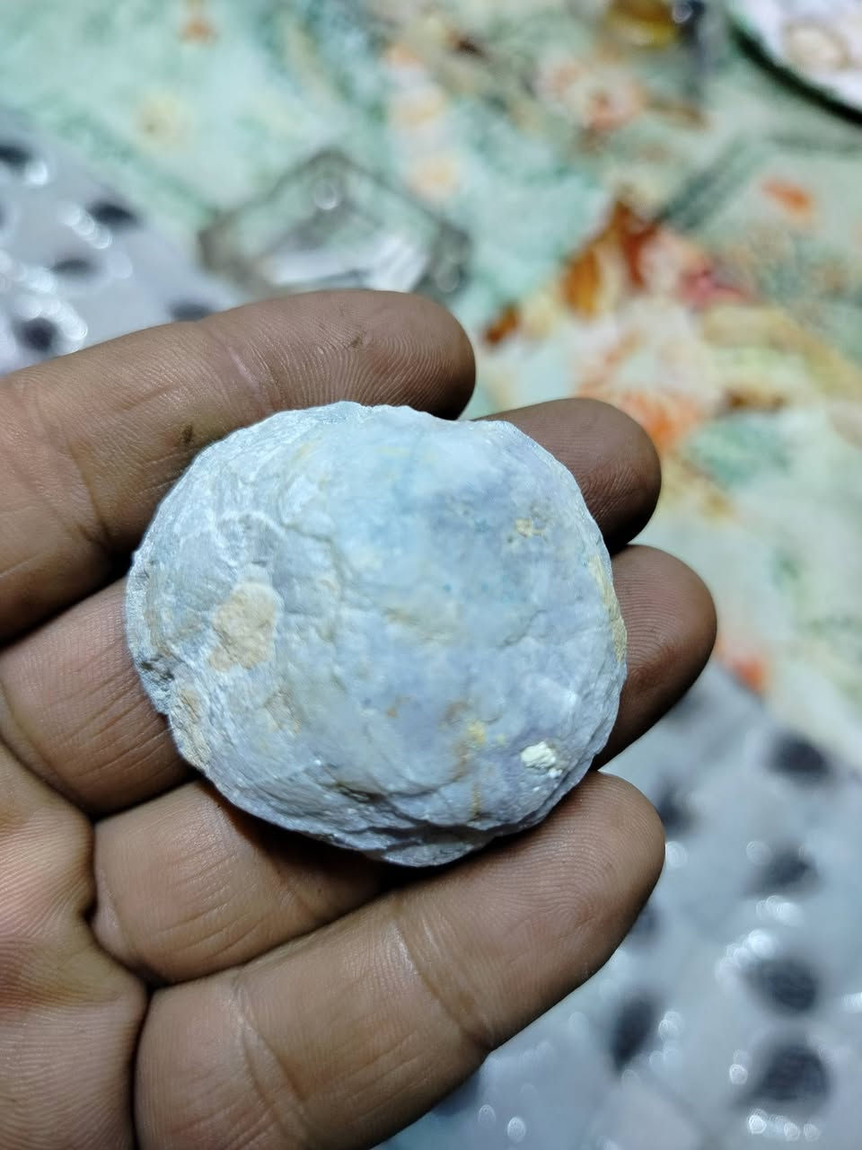 حجر جمشت قيم وعلى اول تم رقم الهاتف ***********
