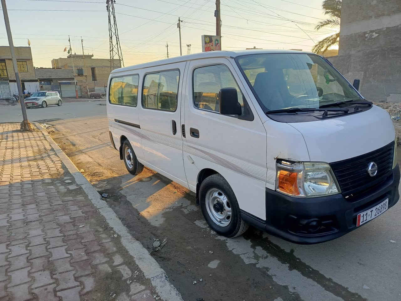 سلام عليكم نيسان يورفان للبيع موديل 2012 رقم بغداد بسمي السياره مكفولة عده الطخات  المشره بل فيديو   مكينه كير اكسل مكفول تبريد تدفئه شغال تخم تاير السياره مصفره هيئه غرامات السعر 135 التفاصيل الاتصال على الرقم ***********
