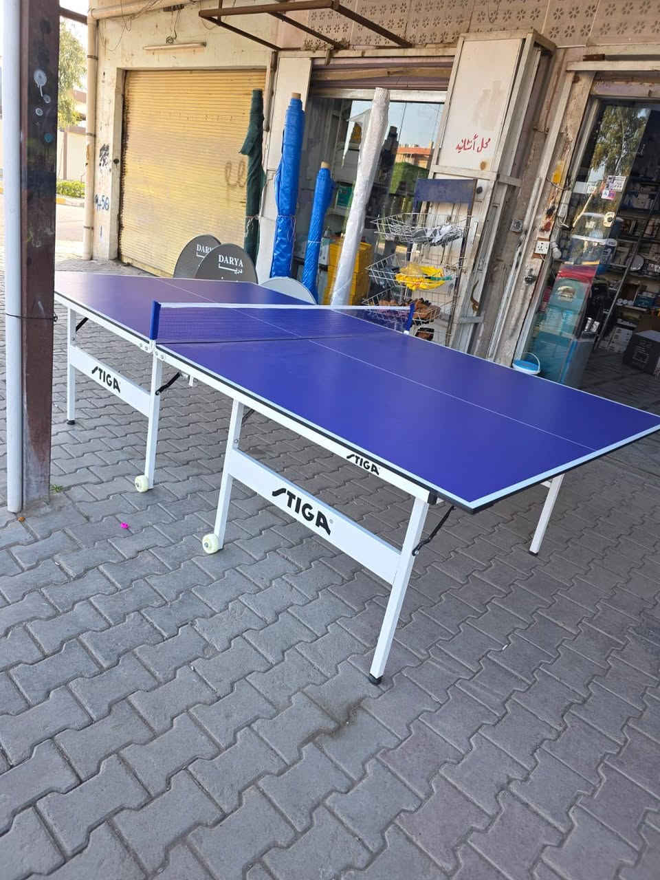 منضدة للبيع مستعمل قليل مع 2 ركت و 2 طوبة للاستفسار الاتصال ***********
