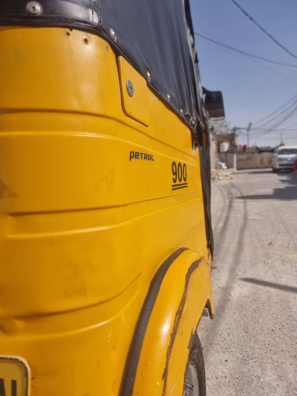 سلام عليكم تكتك البيع 20 مسجله بسنويه 19 شهر 12 بسمي تحويل ثاني يوم داخله هزه تكتك فول نظيفه مكينه وكشر ما بيه اي نقص كهربيات كله شغاله حت كيلو متر شغال تخم تاير جديد دوشمه جديد رقم انكليزي بغداد  *********** مدينه الصدر
