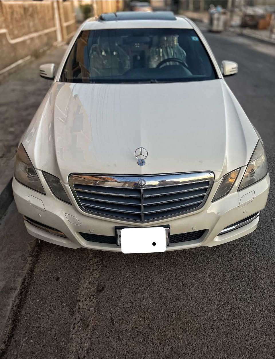 للبيع او مراوس  مارسدس  W212 E350 2011 السياره فول فول مواصفات السياره كفاله من الحادث فقط مصبوغة سكن من المانيا  للجماليه وارد خليجي  كشنات كهرباء خزن  شاشه ابلاديه  تحكمات ستيرن گير تعليك تحكمات شاشة ماوس  برده خلفية كهرباء  فتحة سقف  السيارة 302 🐎 حصان يعني صاروخ  رقم بغداد الجديد تحويل ثاني يوم والسياره خير من الله مكاني بغداد ***********
