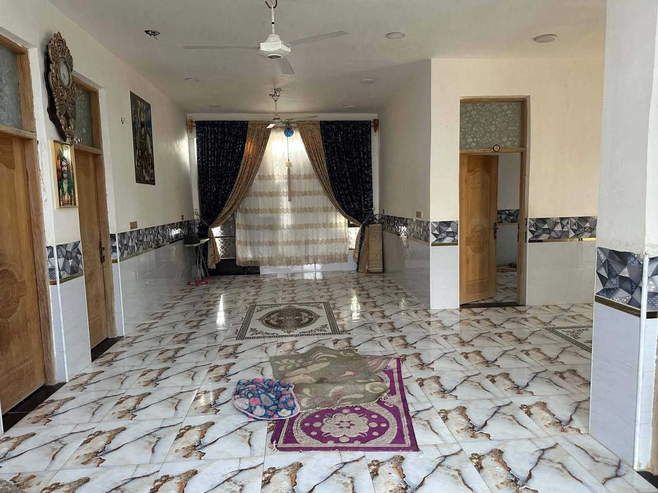 السلام عليكم بيت معه دونمين البيع الكوت البسروكيه الاتصال ع رقم ***********
