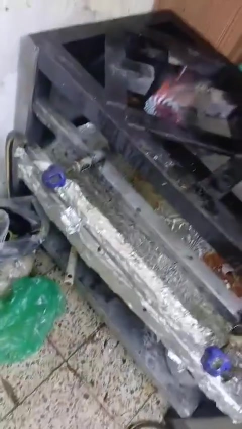 السلام عليكم  للبيع  الطباخ سعره  ١٥٠ والميز ٥٠ الف العنوان  الاعظمية
***********
