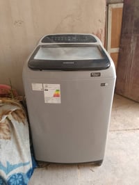 غسالة اوتماتيك 18كيلو استعمال قليل اخت الجديدة للبيع مامتواجد خاص الات...