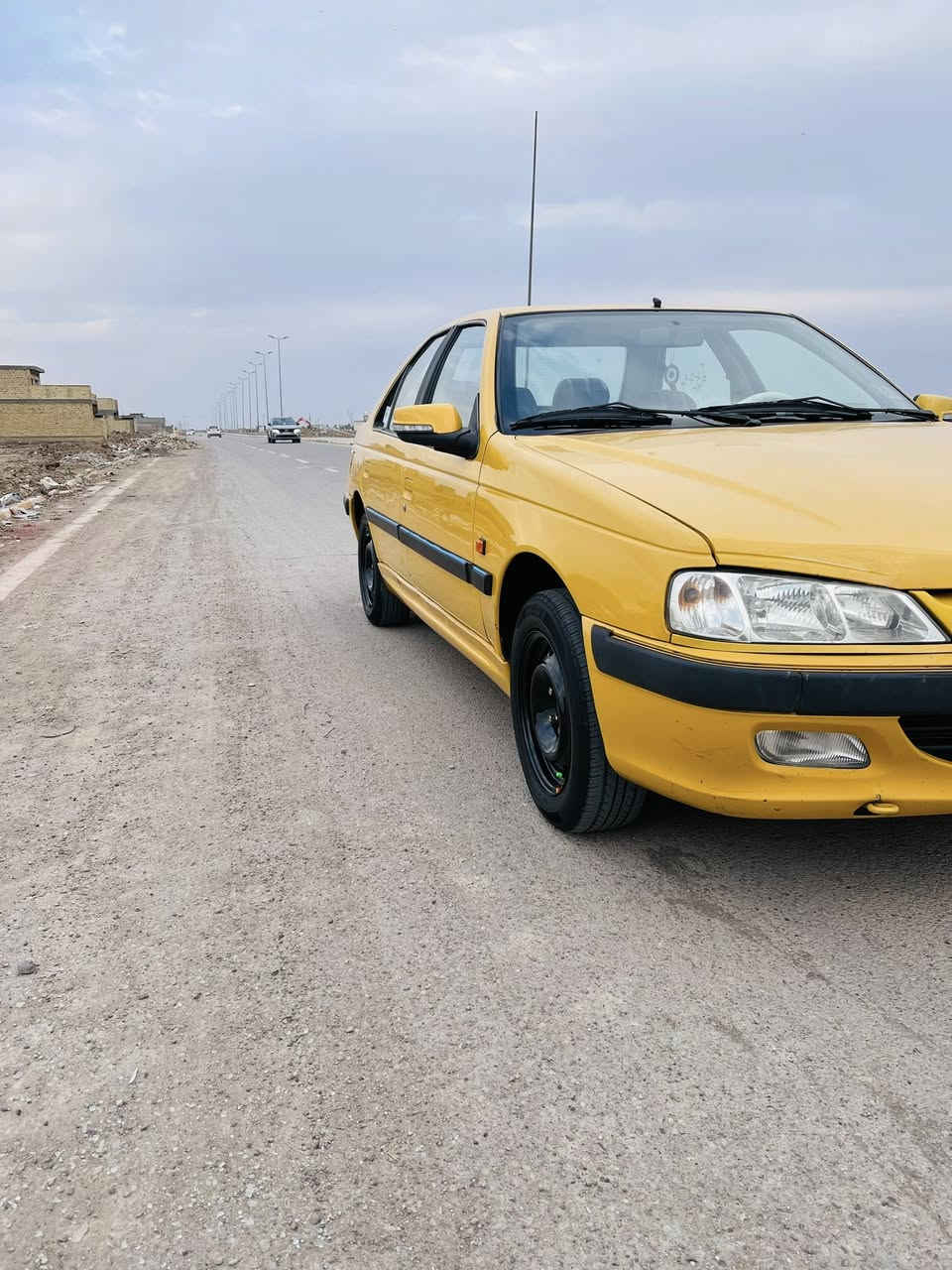 السلام عليكم بيجو بارص موديل 2015 السيارة جديدة جاهزة من كلشي كير محرك جديد تخم تار جديد صدر خلفي امامي جديد مصفرة هيئة وغرامة دوشمة كاملة مكاني بغداد السعر 45 وبيهة مجال الرقم ***********
