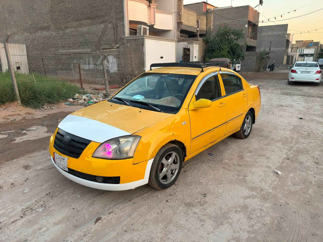 السلام عليكم
للبيع شيري A5 2010 بلادي اصفر 
رقم بغداد مشروع وطني باسمي شخصيا شرط التحويل 
السياره مكفوله من الضربه والمعجون 
بيه ملاحضات بسيطه 
المحرك محور كامري ابو الجف والكير اوتماتيك
والمحرك والكير مكفولات 
وماصفاته مال A5 المعروفه 
شاشه وكامره خلفيه 4 جام كهرباء صندوك كهرباء وغيره 
السياره ابيعه واقع حال تعال شوفه وافحص 
سعره 34 وبيه مجال 
مكاني بغداد الدوره او الزعفرانيه 
***********
