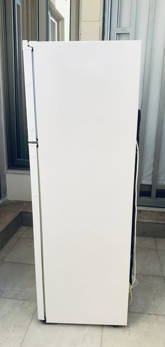 للبيع 
ثلاجه ارجليك الاصليه
بواري نحاس
16 قدم وضع شركه
حيل نظيفه 
شرط ماطور مامبدل وضمان 
واي مشكله مابيه
السعر 200 الف 
واتس + اتصال ***********
واتس + اتصال ***********
